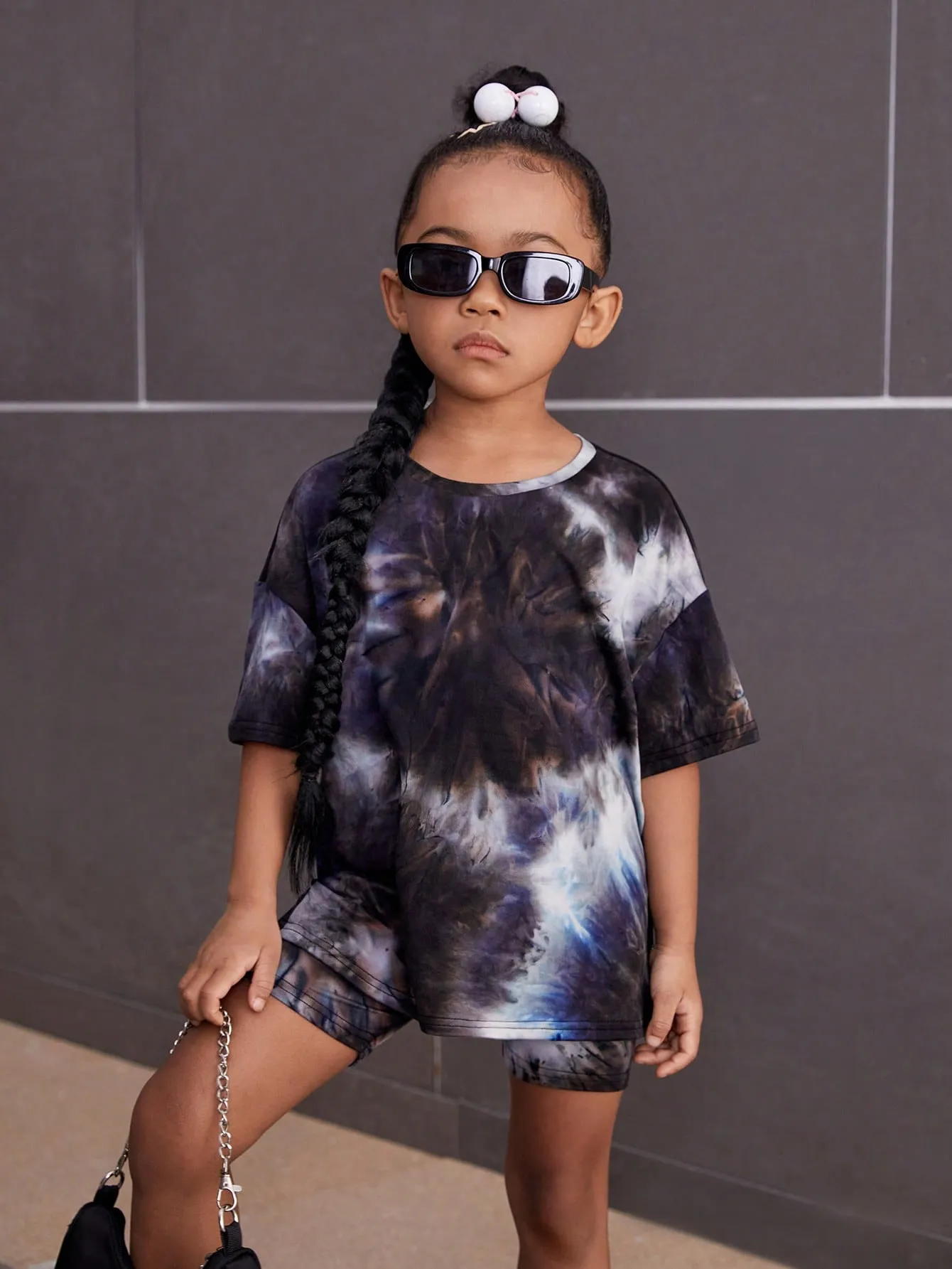 SHEIN Young Girl Tie Dye Drop Shoulder Tee & Biker Shorts