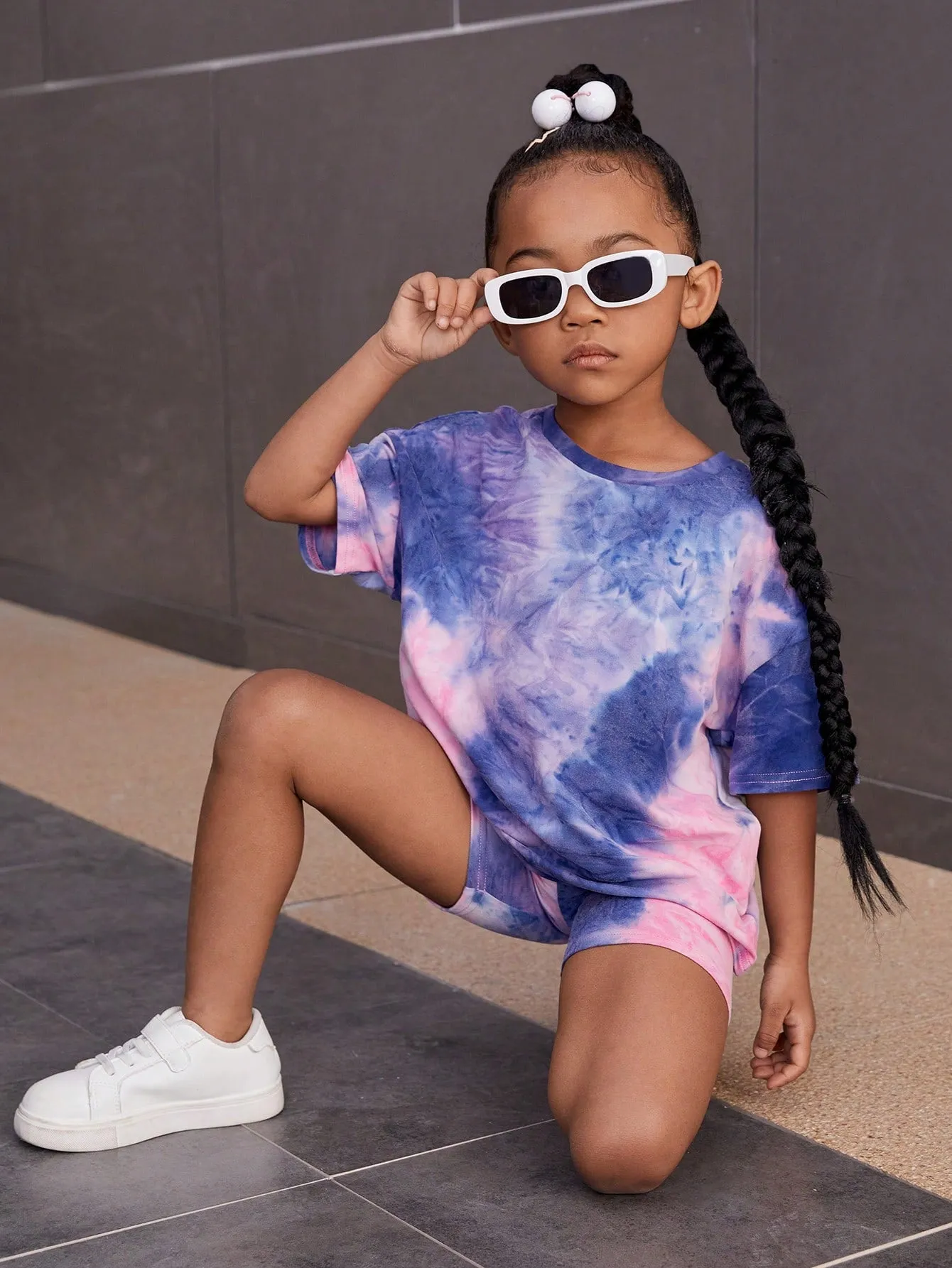 SHEIN Young Girl Tie Dye Drop Shoulder Tee & Biker Shorts