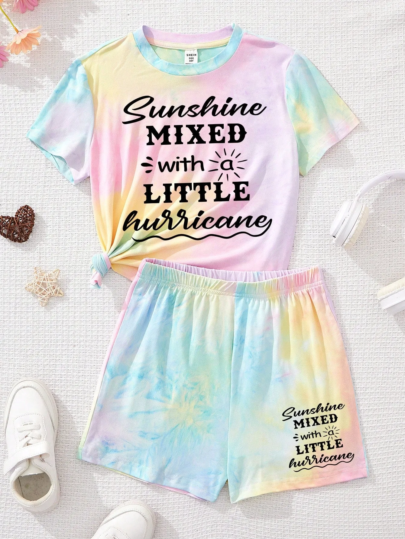 Tween Girl Casual Minimalist Smiling Face & Letter Print Short Sleeve T-Shirt And Shorts 2pcs/Set, Suitable For Summer